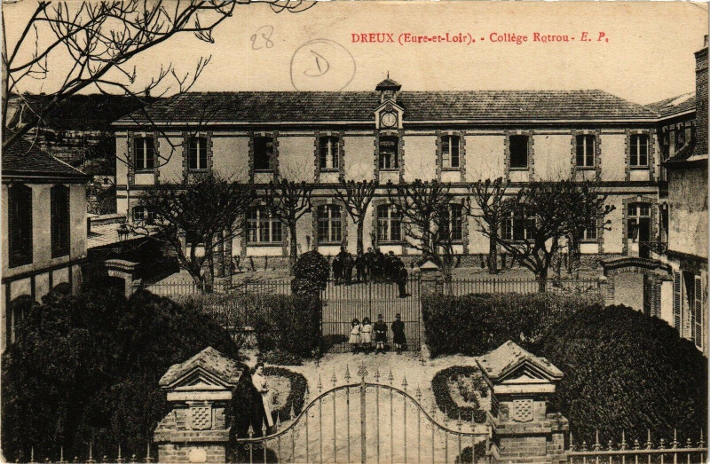 Carte postale ancienne Dreux (Eure-e-Loir) Collége Rotron à Dreux