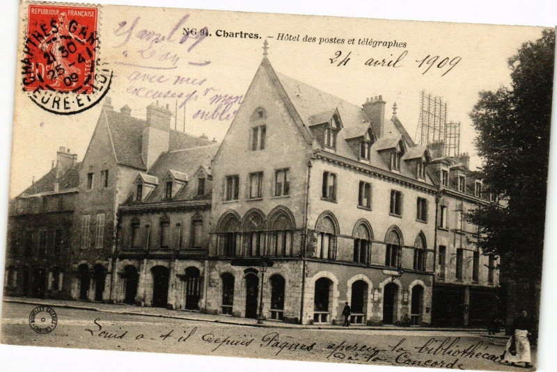 Carte postale ancienne Chartres - Hotel de postes et télégraphes à Chartres