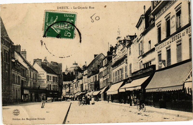 Carte postale ancienne Dreux - La Grande Rue à Dreux