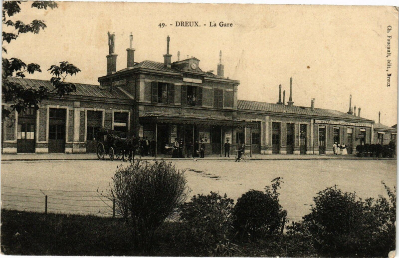 Carte postale ancienne Dreux - La Gare à Dreux