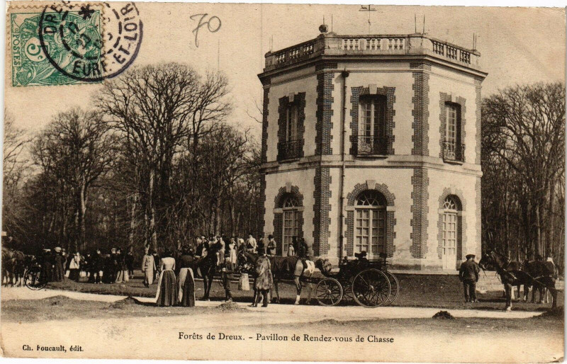 Carte postale ancienne Foréts de Dreux - Pavillon de Rendez-vous de Chasse à Dreux