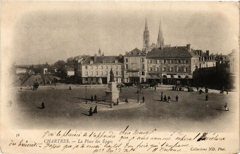 Carte postale ancienne Chartres-La Place des Epars à Chartres