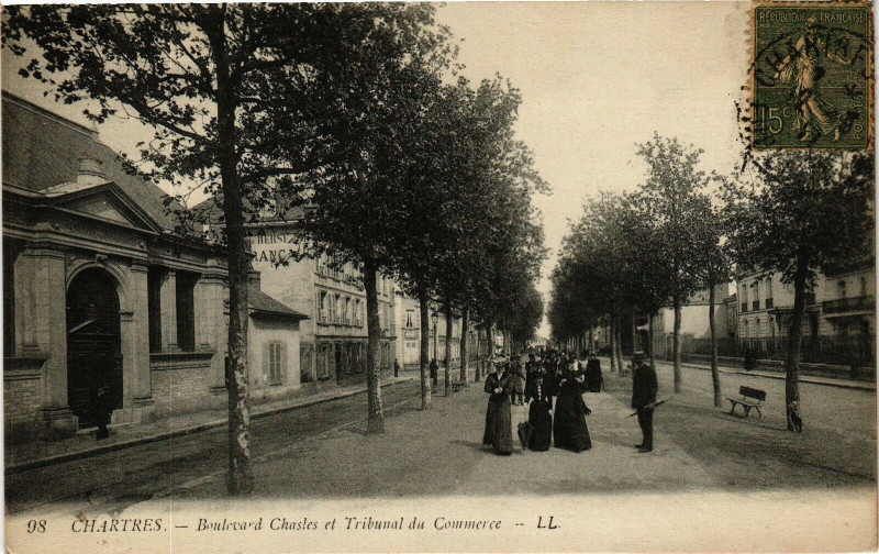 Carte postale ancienne Chartres-Boulevard Chasles et Tribunal du Commerce à Chartres