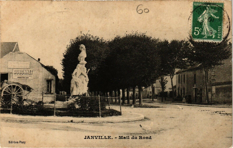 Carte postale ancienne Janville-Mail du Rond
