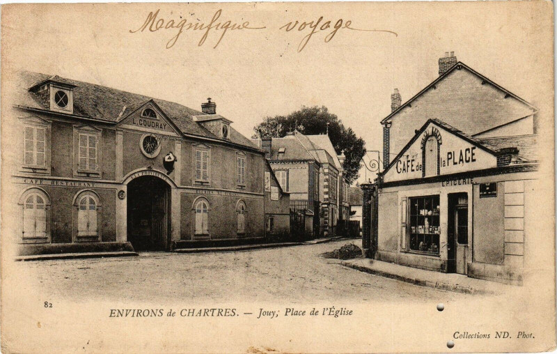 Carte postale ancienne Env. de Chartres-Jouy-Place de l'Eglise à Jouy