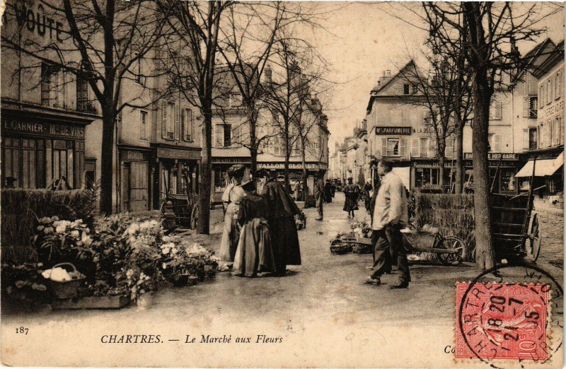 Carte postale ancienne Chartres - Le Marché aux Fleurs à Chartres