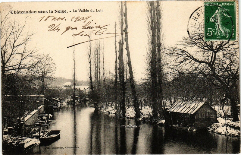 Carte postale ancienne Chateaudun sous le Neige - La Vallée du Loire à Châteaudun