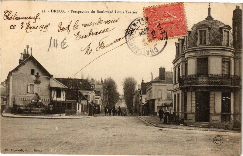 Carte postale ancienne Dreux - Perspective du Boulevard Louis Terrier à Dreux