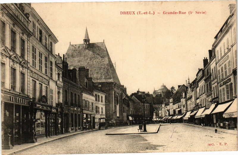 Carte postale ancienne Dreux - La Grande Rue à Dreux