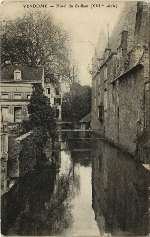 Carte postale ancienne Vendome - Hotel du Saillant à Vendôme