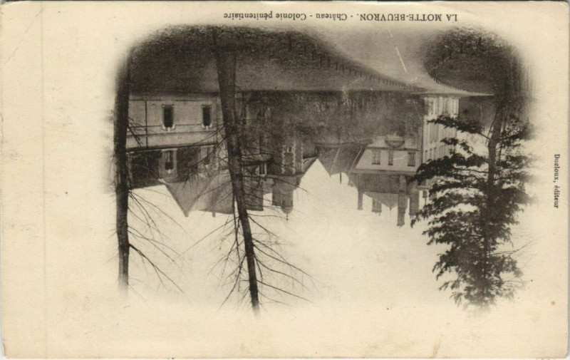 Carte postale ancienne Lamotte Beuvron-Chateau-Colonie penitentiaire à Lamotte-Beuvron