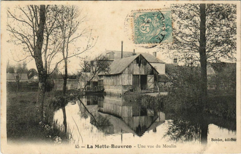 Carte postale ancienne La Motte Beuvron-Une vue du Moulin