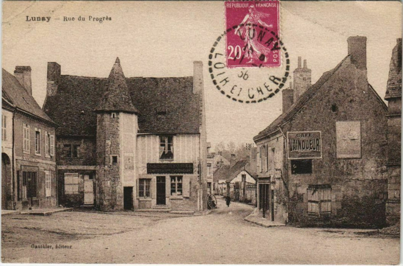 Carte postale ancienne Lunay-Rue du Progres à Lunay