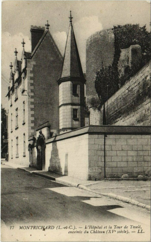 Carte postale ancienne Montrichard-L'Hopital et la Tour de Tivoli