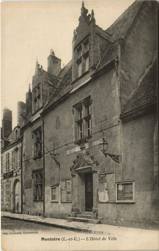 Carte postale ancienne Montoire-L'Hotel de Ville