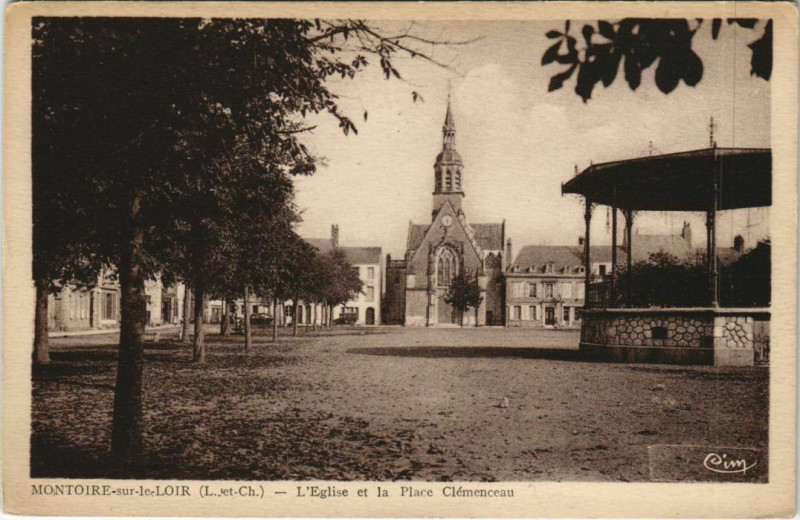 Carte postale ancienne Montoire-L'Eglise et la Place Clemenceau