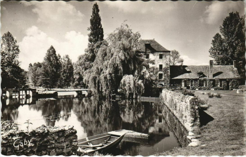 Carte postale ancienne Les Montils-Le Moulin de Rouillon aux Montils