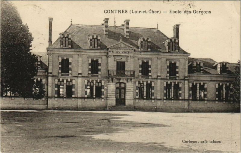 Carte postale ancienne Contres - Ecole des Garcons