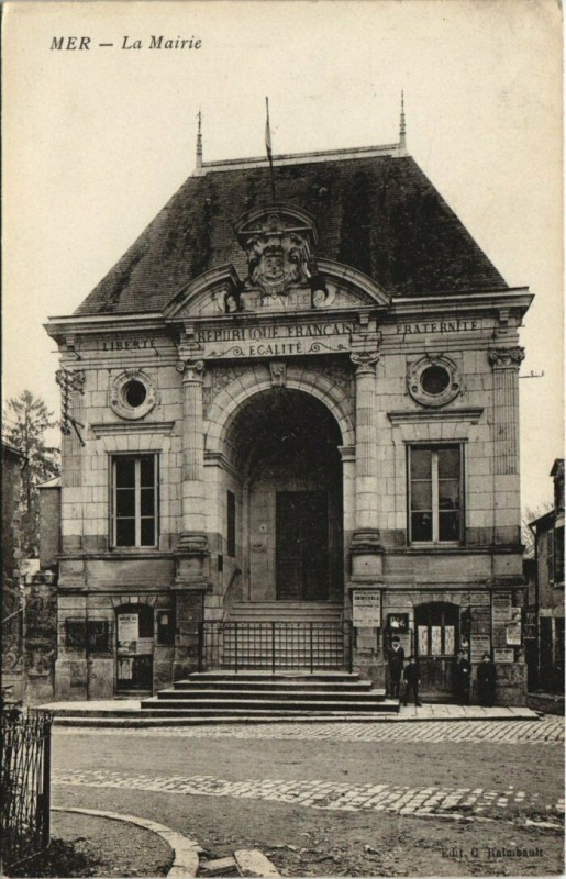 Carte postale ancienne Mer - La Mairie à Mer