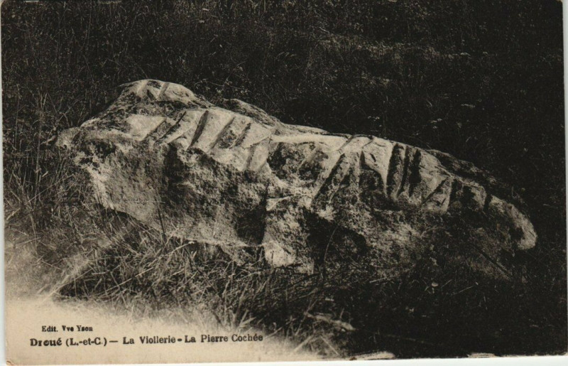 Carte postale ancienne Dreue - La Viollerie-La Pierre Cochée