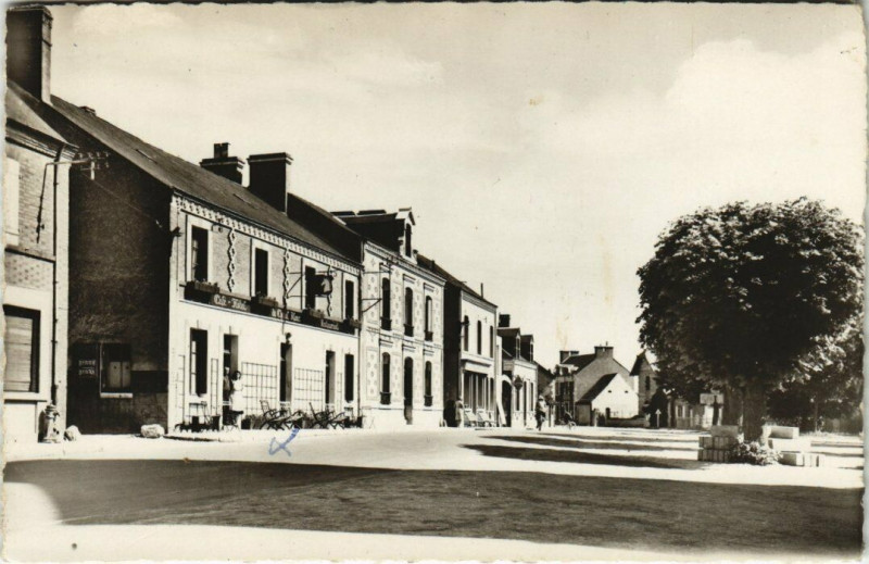 Carte postale ancienne Saint-Viatre - Le Centre à Saint-Viâtre