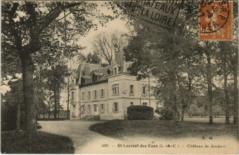 Carte postale ancienne Saint-Laurent-des-Eaux - Chateau de Joubert