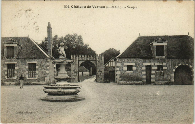 Carte postale ancienne Chateau de Vernou - La Vasque