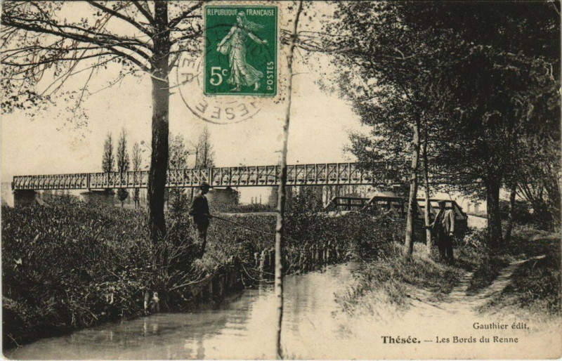 Carte postale ancienne Thesee - Les Bords du Renne à Thésée