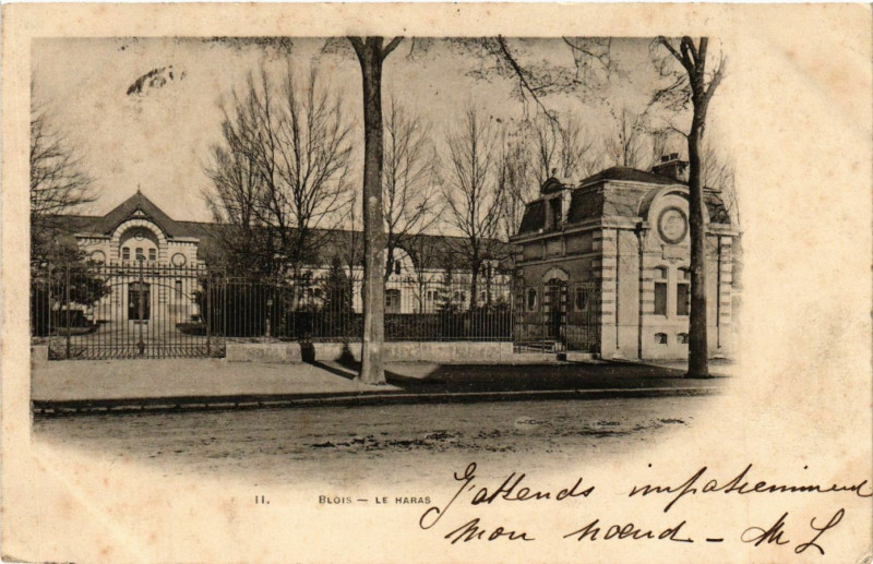 Carte postale ancienne Blois - Le Haras à Blois