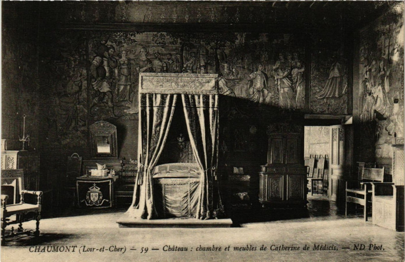 Carte postale ancienne Chaumont (Loir-et-Cher) Chateau Chambre et meubles des Catherine