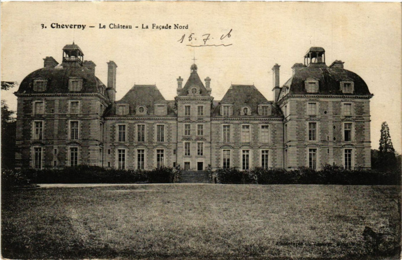 Carte postale ancienne Cheverny - Le Chateau - La Facade Nord à Cheverny
