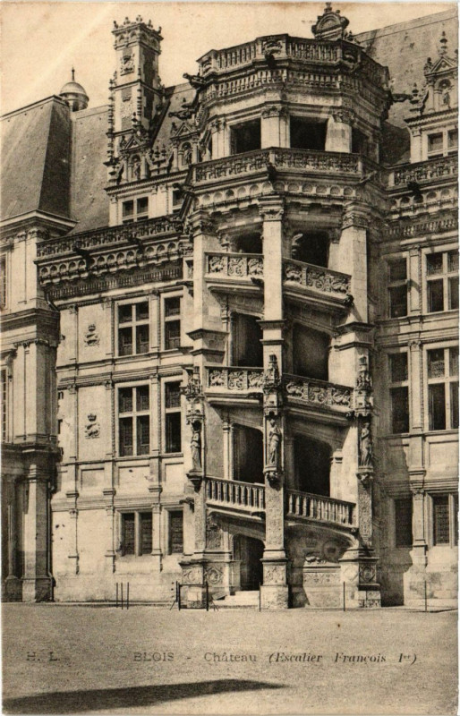 Carte postale ancienne Blois - Chateau (Escalier Francois Ier) à Blois