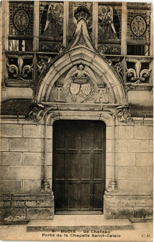 Carte postale ancienne Blois - De Chateau - Porte de la Chapéelle St-Calais à Blois