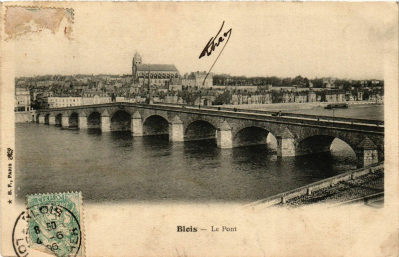 Carte postale ancienne Blois - Le Pont à Blois