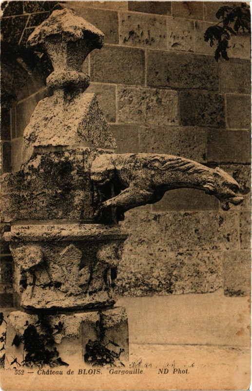 Carte postale ancienne Chateau de Blois - Gargouille à Blois