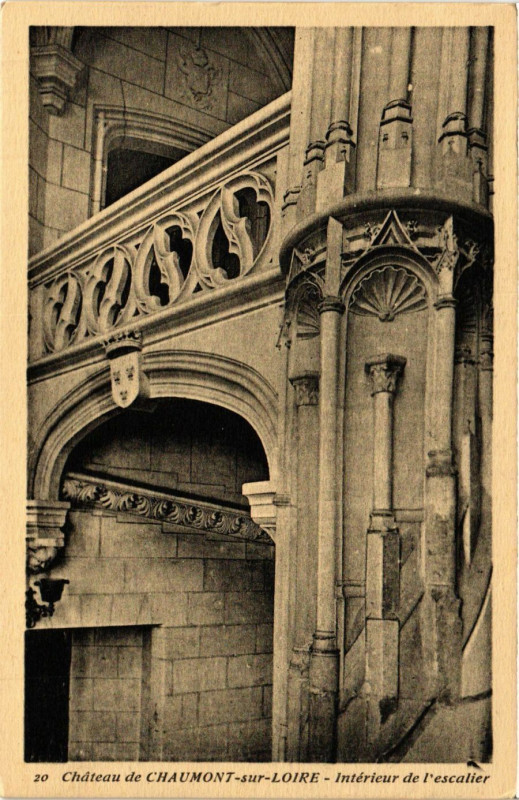 Carte postale ancienne Chateau de Chauont-sur-Loire - Interieur de l'escalier