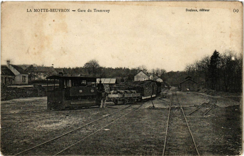 Carte postale ancienne La Motte-Beuvron - Gare du Tramway