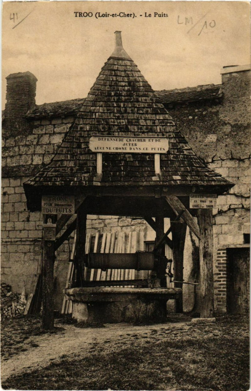 Carte postale ancienne Troo - Le Puits à Troo