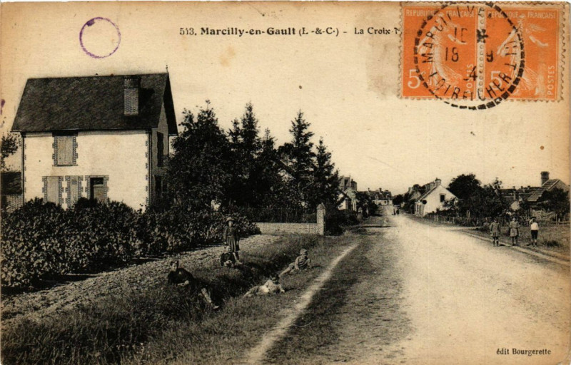 Carte postale ancienne Marcilly-en-Gault - La Croix à Marcilly-en-Gault