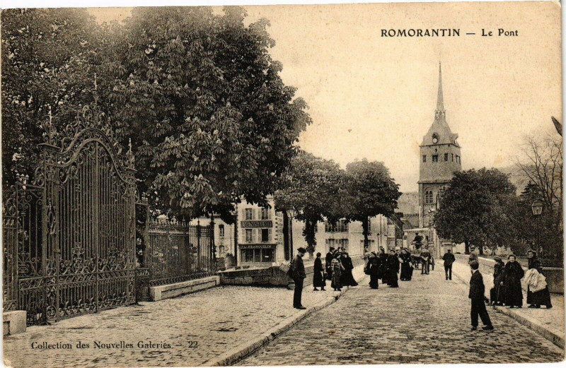 Carte postale ancienne Romorantin - Le Pont