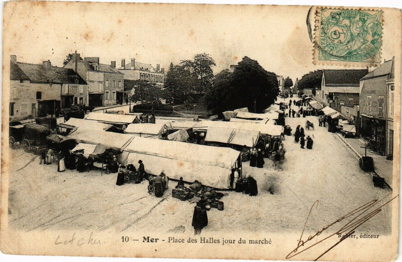 Carte postale ancienne Mer - Place des Halles jour du Marché à Mer
