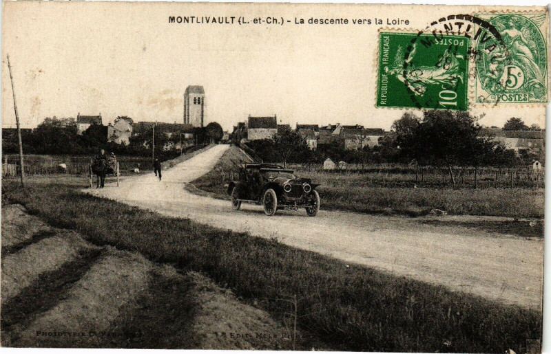 Carte postale ancienne Montlivault (L.-et-Ch.) - La descente vers la Loire à Montlivault