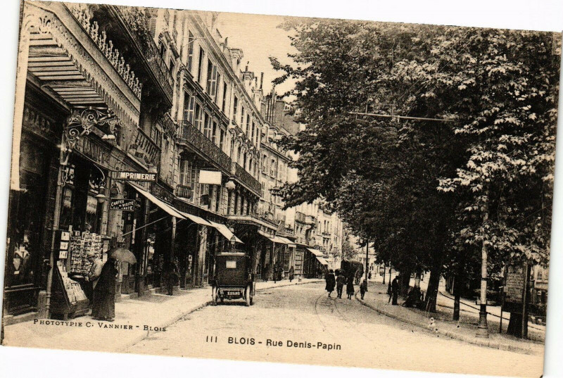 Carte postale ancienne Blois - Rue Denis Papin à Blois
