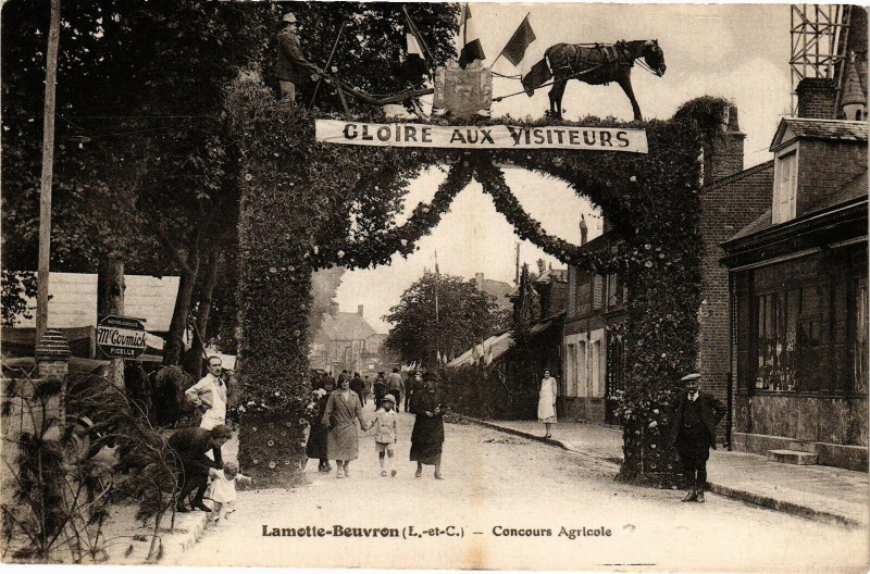 Carte postale ancienne Lamotte - Beuvron (L.-et-C.) - Concours Agricole à Lamotte-Beuvron