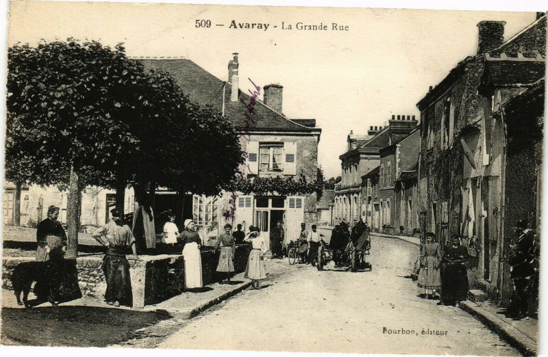 Carte postale ancienne Avaray - La Grande Rue à Avaray