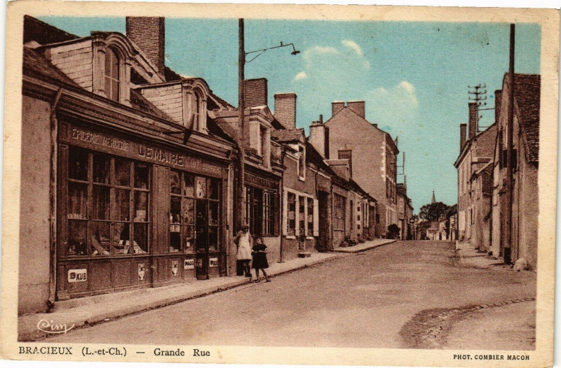 Carte postale ancienne Bracieux (L.-et-Ch.) - Grande Rue à Bracieux