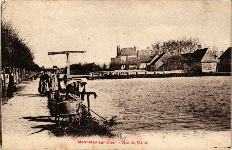 Carte postale ancienne Mennetou-sur-Cher - Vue du Canal à Mennetou-sur-Cher