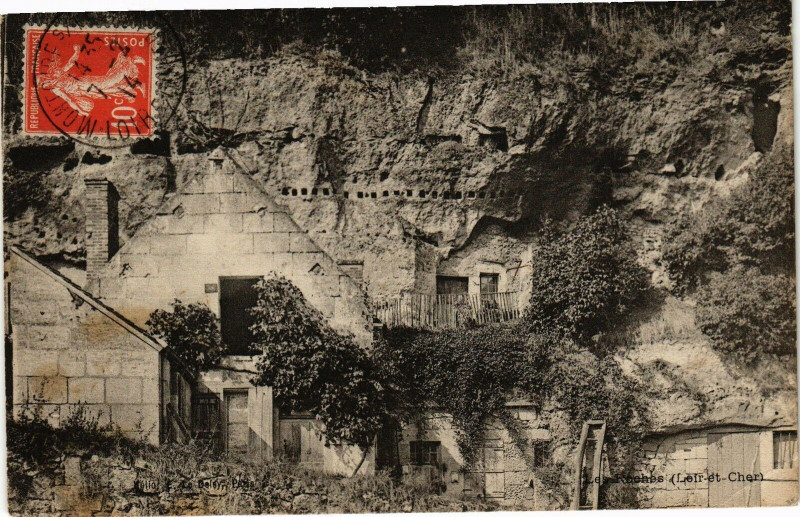 Carte postale ancienne Les Rochers (Loir - et-Cher)