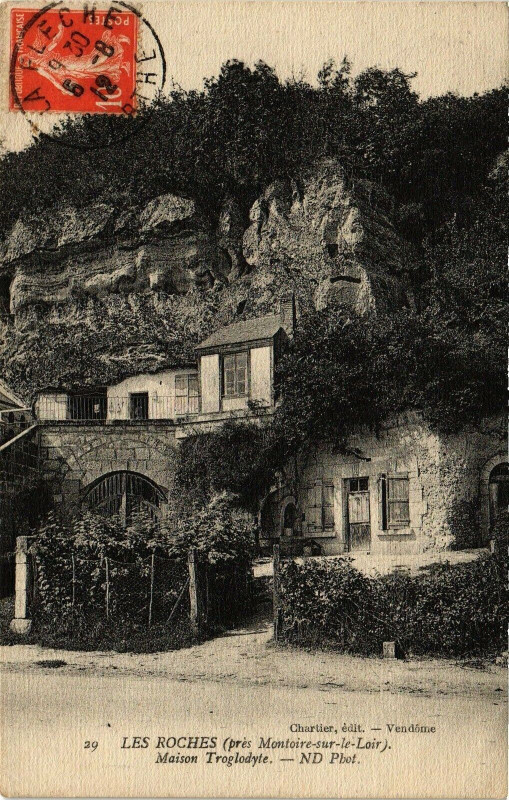Carte postale ancienne Les Rochers (pres Montoire-sur-le-Loir) - Maison Troglodyte à Montoire-sur-le-Loir