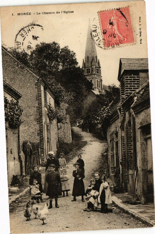 Carte postale ancienne Moree - La Chemin de l'Eglise à Morée